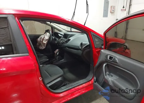 2015 Ford Fiesta Se z USA, uszkodzony, nr VIN 3FADP4BJ3FM209402